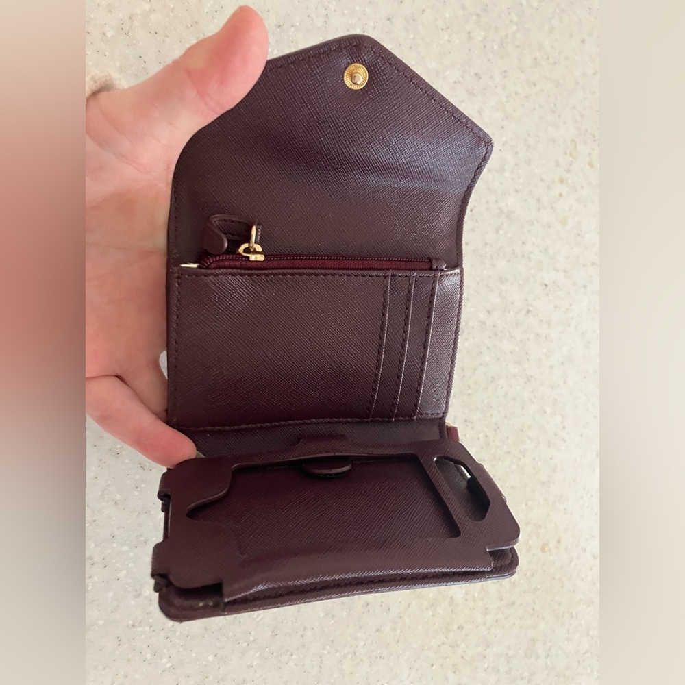 Michael Kors Burgundy Patent MK Logo Envelope Wallet with Gold Accent - Picture 5 of 7